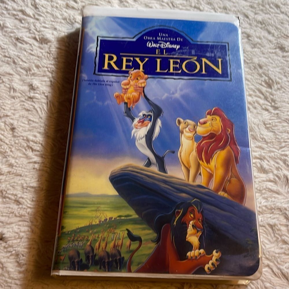 Walt Disneys El Ray lion vhs